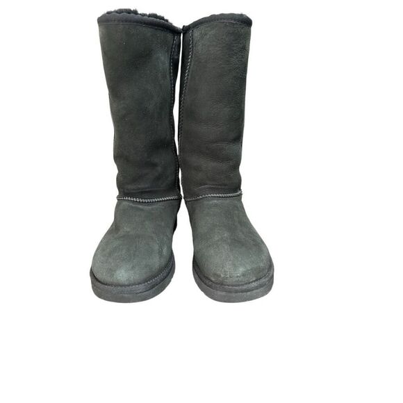 UGG Australia Classic Tall Boots for Women Size 7 - Picture 1 of 12